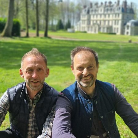 Les Ecuries Du Chateau De Brumare Brestot Exteriör bild