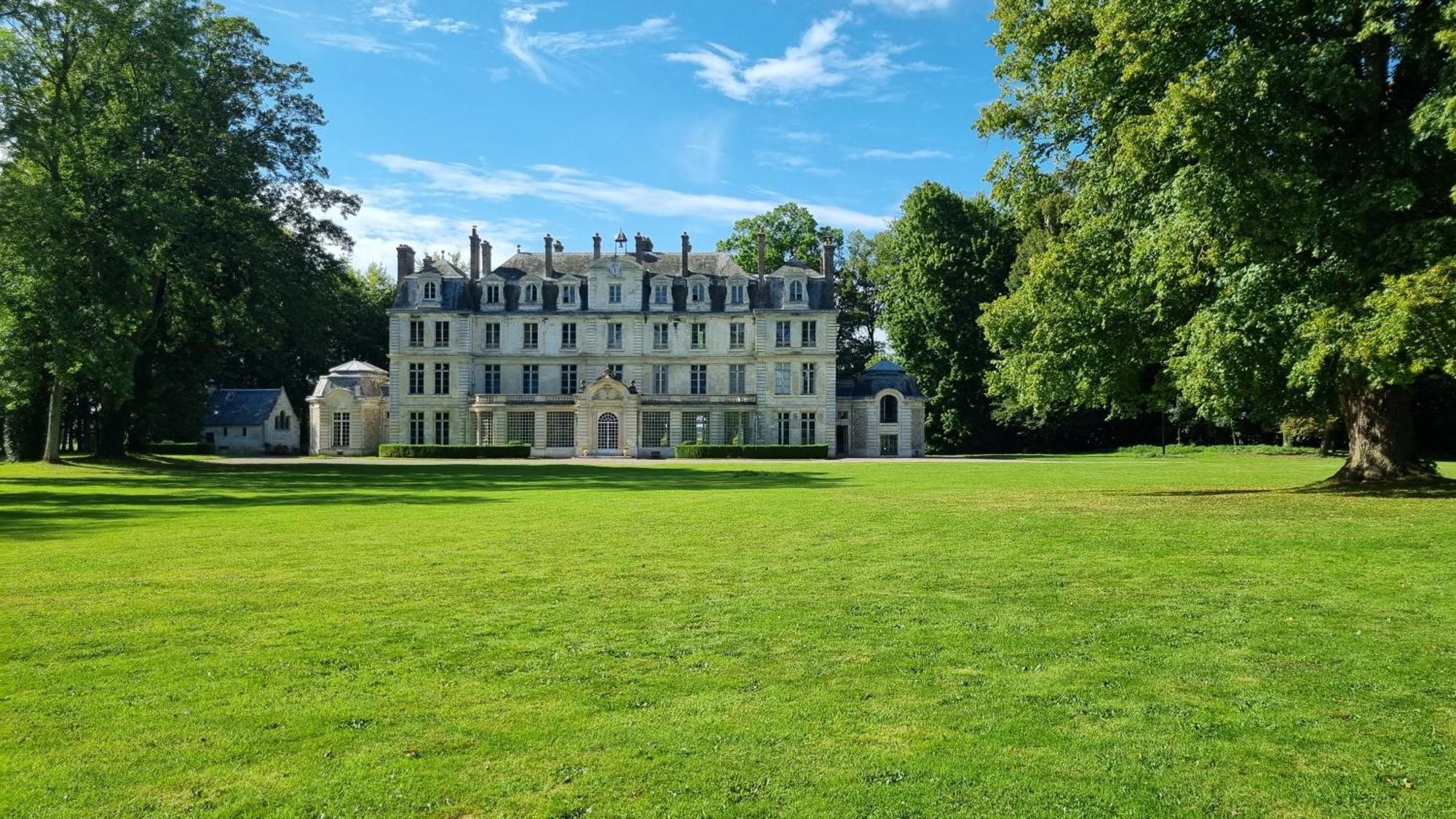 Les Ecuries Du Chateau De Brumare Brestot Exteriör bild